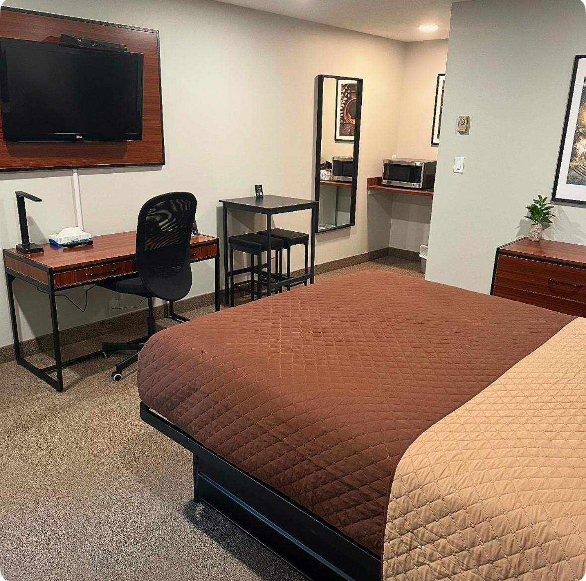 Manitoulin Inn Mindemoya Екстериор снимка